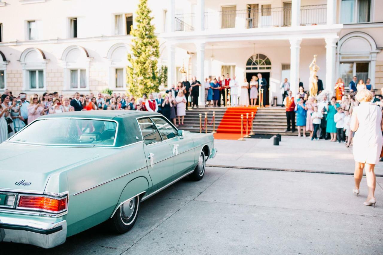 Hotel Ksiaze Poniatowski Lesznowola  エクステリア 写真